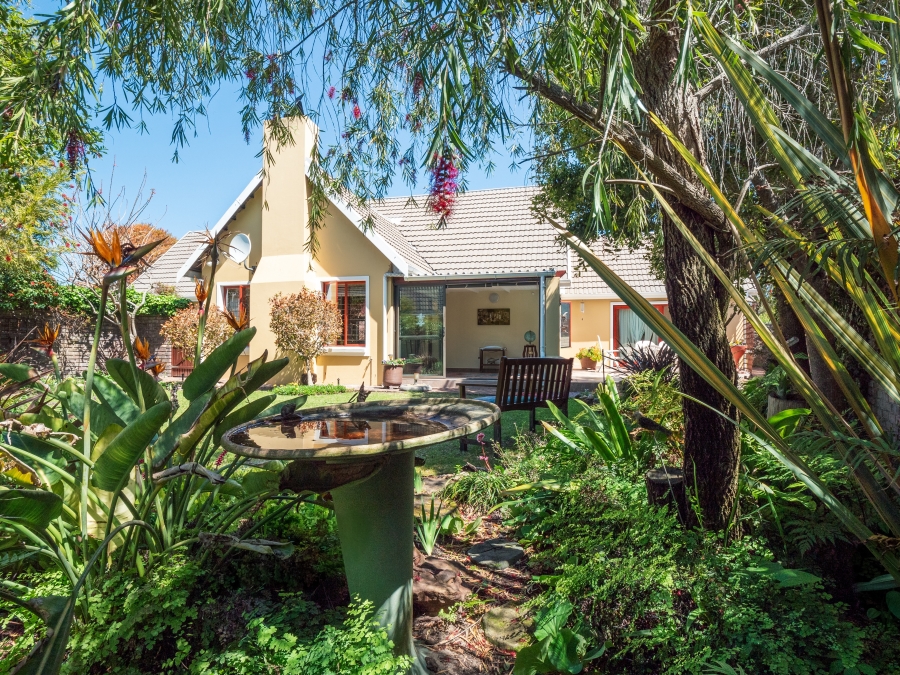 3 Bedroom Property for Sale in The Island Western Cape